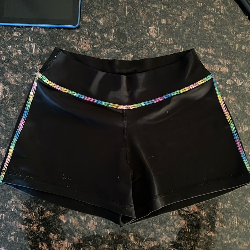 Triple Flip girls shorts size medium